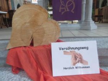 Auf dem Versöhnungsweg mit den Viertklässlern